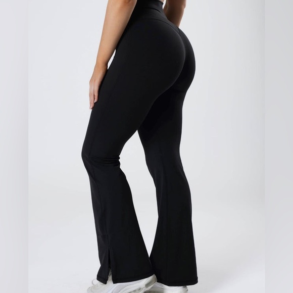 Paragon Fitwear Pants - Paragon Sculptseam Flared Leggings